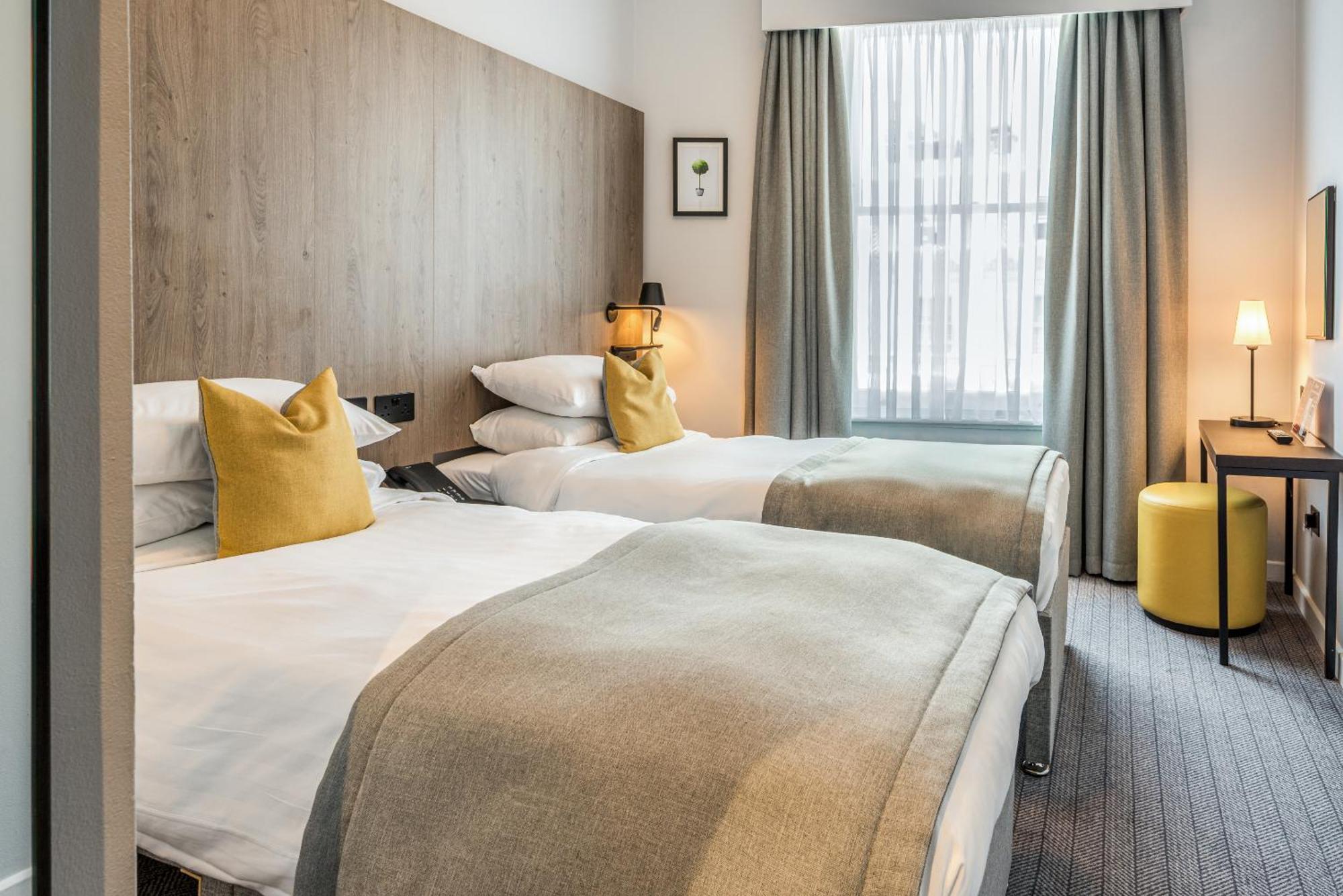 Princes Square 4* Londen